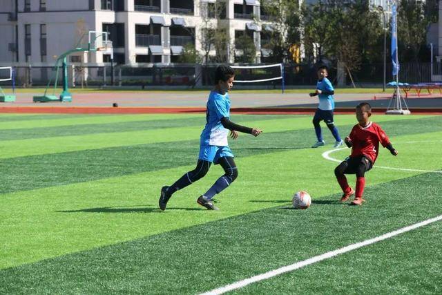 哈登里程悲快船不敌独行侠 无核雄鹿轻取奇才