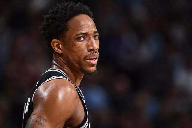 欧冠-莱万梅开二度奥尔莫破门 巴萨3-0布雷斯特