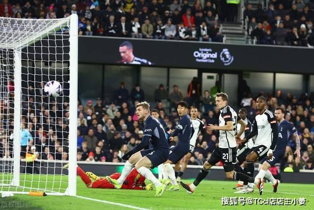 西甲-莱万哑火冈萨雷斯制胜 巴萨0-1莱加内斯